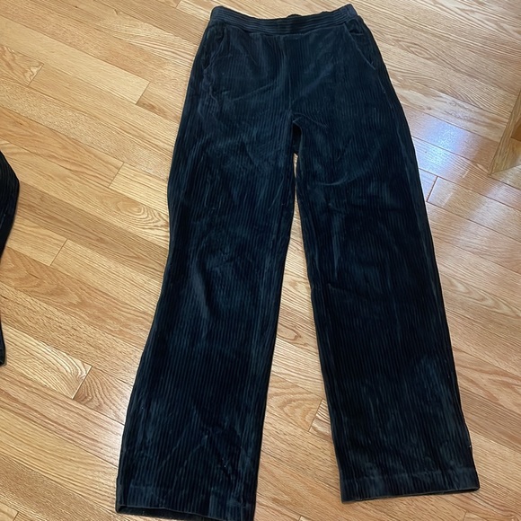 Two piece hoodie and wide leg lounge set. - Picture 3 of 5